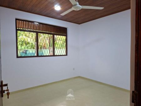 Bedroom - House for Sale at Katunayake (HSSH132)