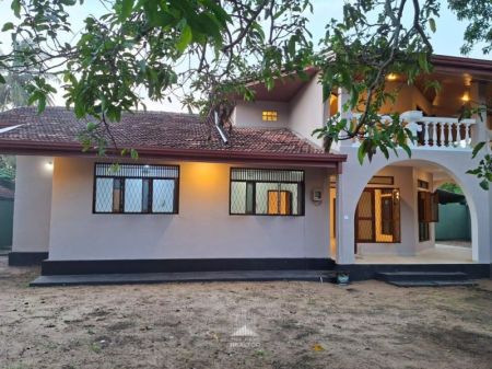 Exterior - House for Sale at Katunayake (HSSH132)