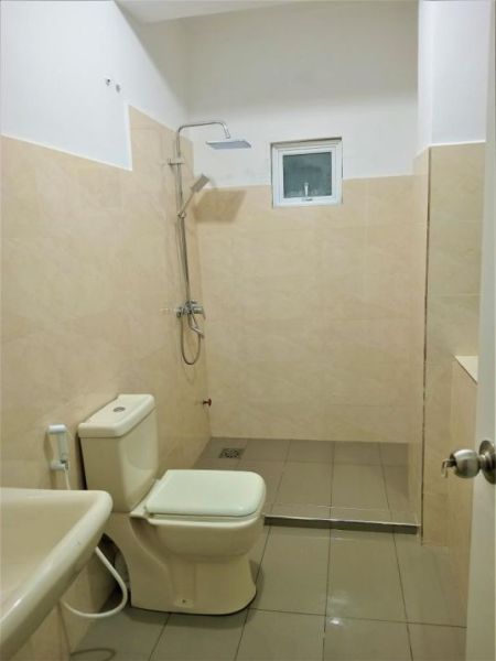 Bathroom - 3BHK  Fully Furnished Apartment Long-Term Rental in Colombo-05. (CSMP601)