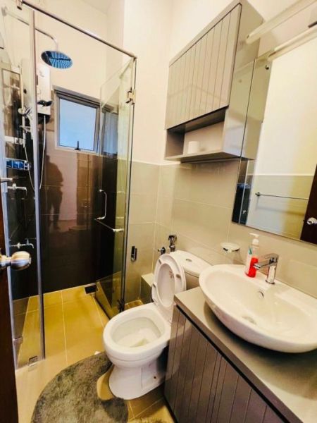Bathroom - 3 Bedroom Apartment for sale in Malabe 