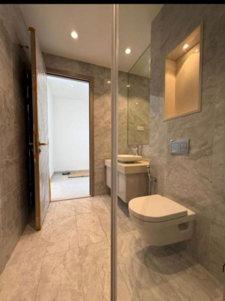 Bathroom - 03 Bedroom Luxury Unfurnished Apartment for Sale in Colombo 03 