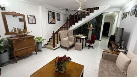Living Room - Spacious 3 Bedroom House for Rent at Rajagiriya / LKR 350,000 per Month (Negotiable) (EM003AC)