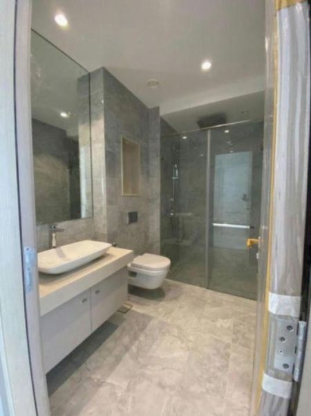 Bathroom - Luxury 3 Bedroom Apartment for Sale in 606 The Address, Colombo 3