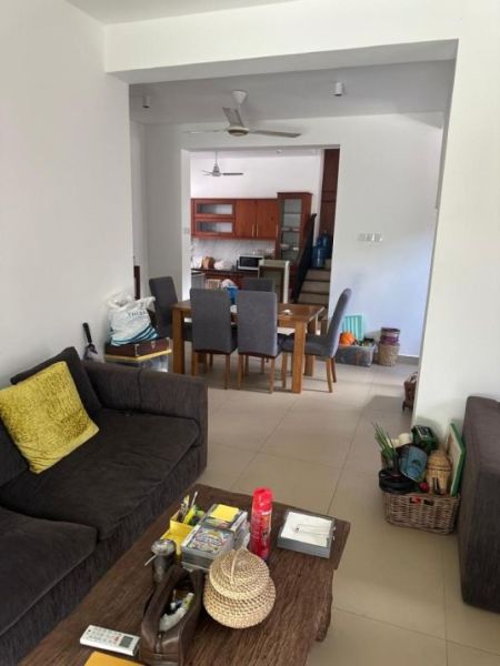 Living Room - Spacious 3 Bedroom House for Rent at Koswatta, Nawala / LKR 300,000 per Month (EM005AC)