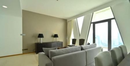 Living Room - Luxury 3 bed room at Altair, beautiful view of the Ocean.