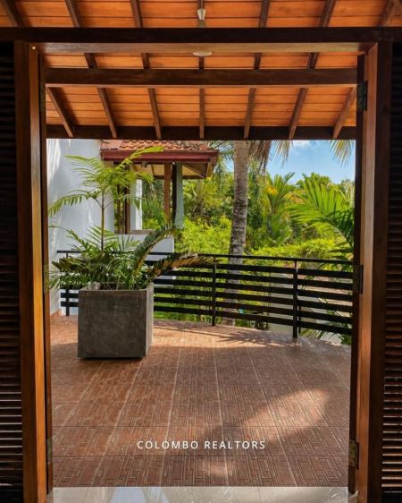 Exterior - 4 Room Waterfront 4,000sqft 22 Perch Modern House for SALE – Nawala 2nd Lane, Rajagiriya  (HS-421)