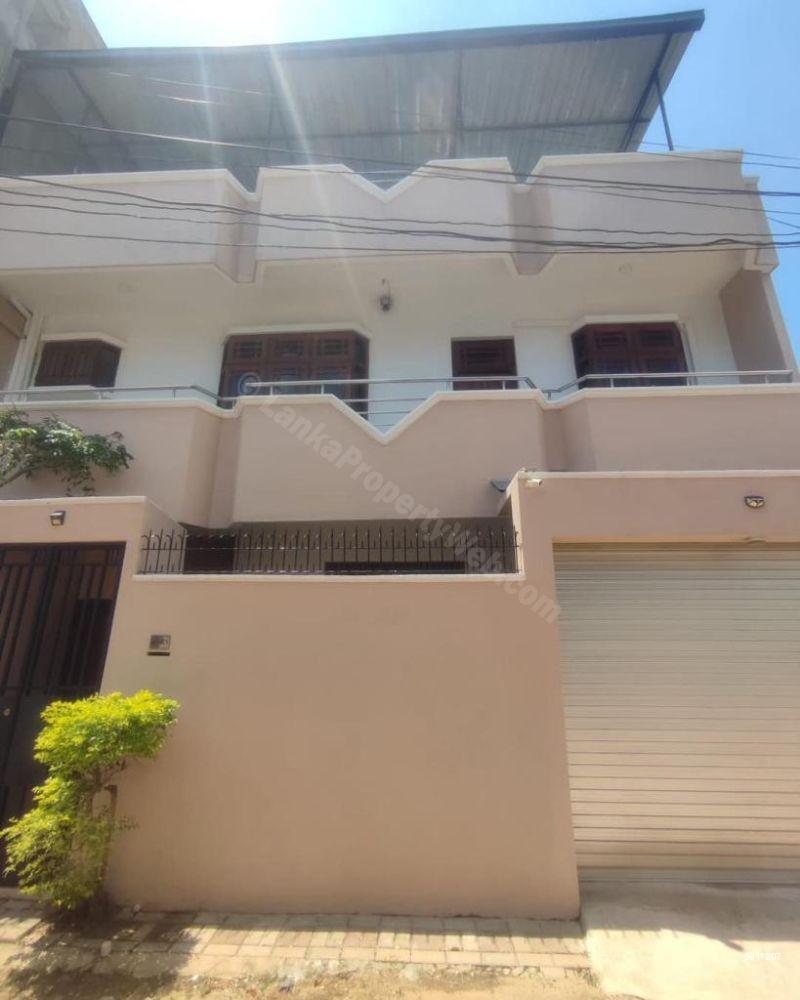 Exterior - House for rent in Dehiwala