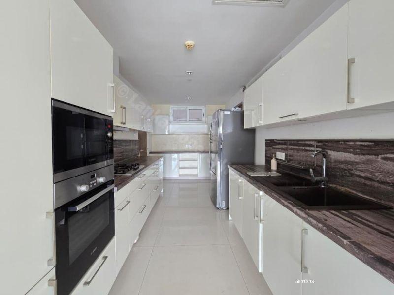 Kitchen - Apartment for sale in Rajagiriya