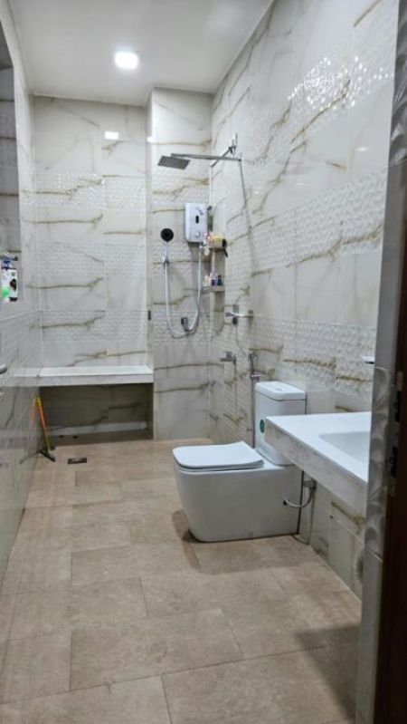 Bathroom - 05 Bedroom Furnished 04 Storied House for Rent in Nawala (A6214)