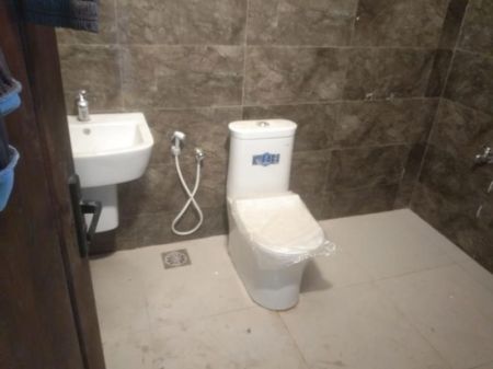 Bathroom - 3-Storey House for Rent – 5th Lane, Colombo 3