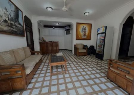 Living Room - 12 Bedroom Spacious House for Rent – Colombo 03