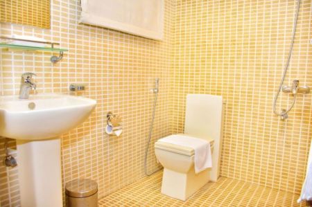 Bathroom - Luxury 5 Bed 5 Bath House in Colombo 3 