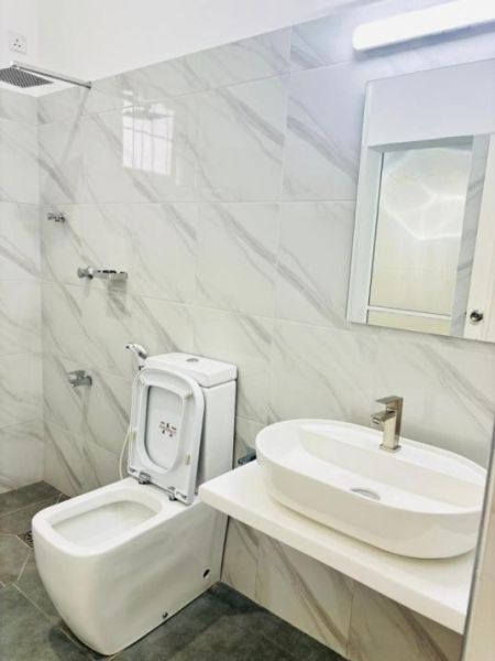 Bathroom - Versatile Two-Unit House for Sale in Boralesgamuwa – Ideal for Living & Rental Income