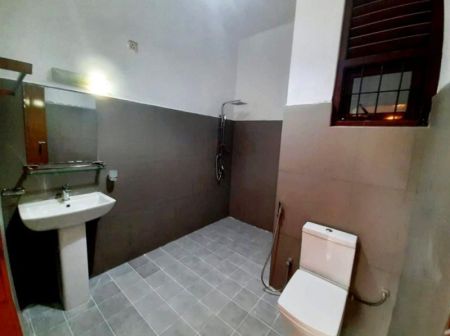Bathroom - Luxury 3-Storey House for Sale in Colombo 05 – Prime Residential Location