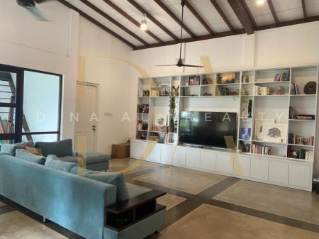 Living Room - House For Sale – Colombo 05 (thimbirigasyaya Road)