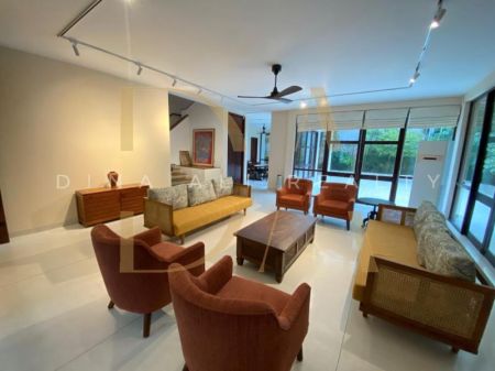 Living Room - House For Sale – Colombo 05 (thimbirigasyaya Road)