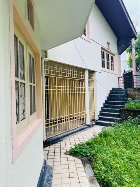 Exterior - Spacious 3 BR House for rent in Battaramulla 