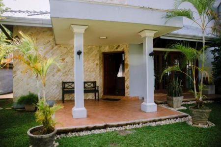 Exterior - 4BR Luxury House for Sale in Wattala | Investment : Rs. 180 Million (HS4636)