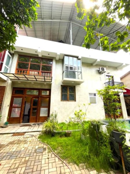 Exterior - Luxury House with Swimming Pool for Rent in Nawala