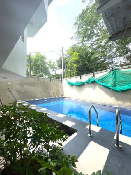 Exterior - Luxury 3-Storey House for Rent in Evergreen Park – Colombo 05