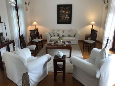 Living Room - Geoffrey Bawa-Inspired Luxury Residence in Prime Pelawatte