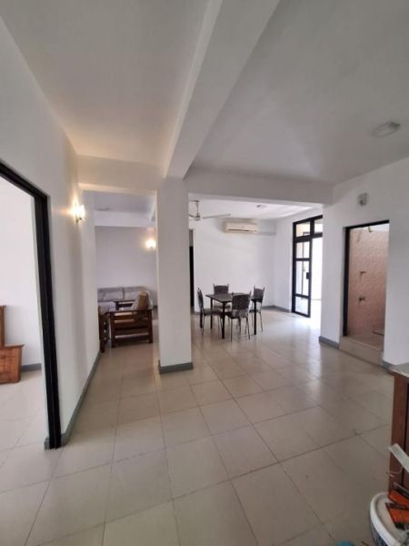 Living Room - Fully Furnished 3 Bedrooms Apartment For Rent in Colombo 7 - EA931