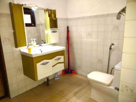 Bathroom - Prime 3-Bedroom House for Sale in Mirihana – Nugegoda