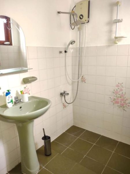 Bathroom - Prime 3-Bedroom House for Sale in Mirihana – Nugegoda