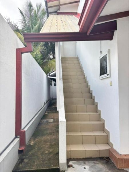 Exterior - 3 Bedroom Two Storied House for Sale - Boralesgamuwa | LKR 40 Million (EM728)