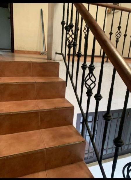 Living Room - 6 Bedroom House with Annex for Sale - Battaramulla, Akuregoda | LKR 65 Million (EM729)