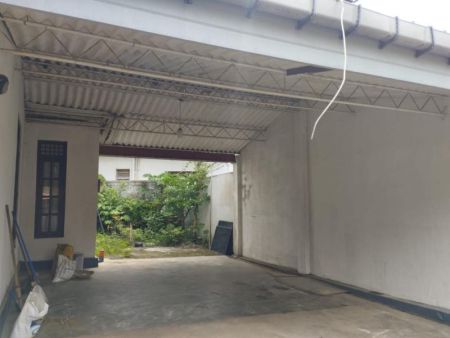 Exterior - 4 Bedroom House for Sale - Malabe, Kahanthota Road | LKR 37 Million (EM731)