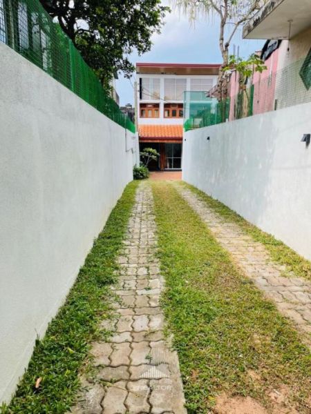 Exterior - House for Sale at Old Kottawa Road, Ambuldeniya (HSSH134)
