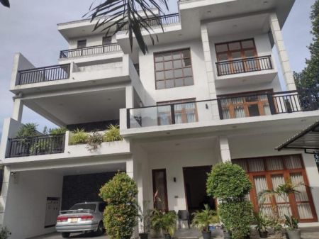 Exterior - 12 Bedrooms House for Sale in Thalawathugoda - PDH90