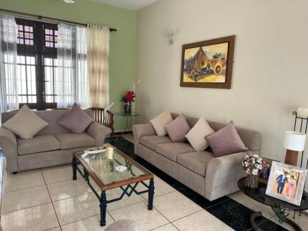 Living Room - Premium 4-Bedroom Residence in Exclusive Nawala Enclave | SH15367