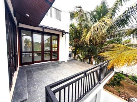 Exterior -  Unfurnished Brand New Luxury 3-Storey House for Sale in Mount Lavinia
