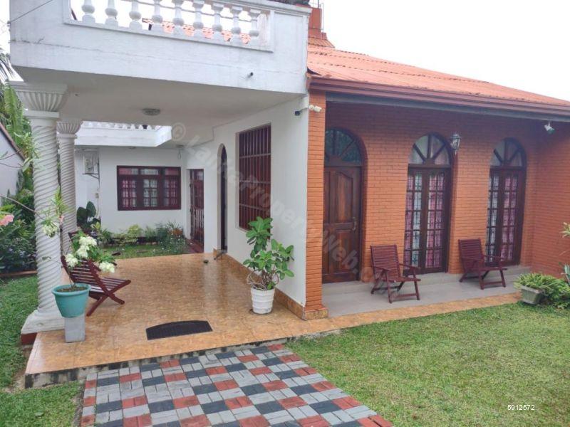 Exterior - House for sale in Nugegoda