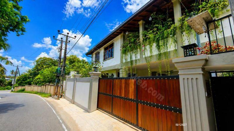 Exterior - House for sale in Battaramulla