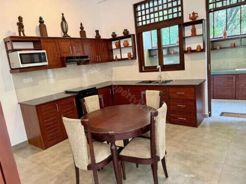 Dining room - House for sale in Battaramulla