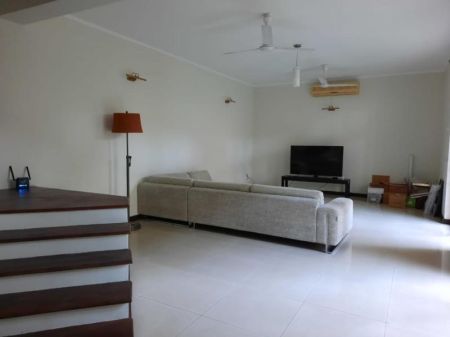 Living Room - Two Storied House For Rent in Colombo 5 - PDH183