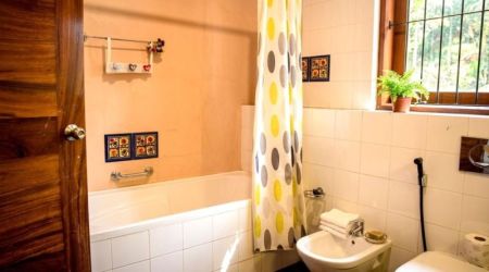 Bathroom - Exquisite Waterfront Luxury Residence for Sale or Rent in Nawala