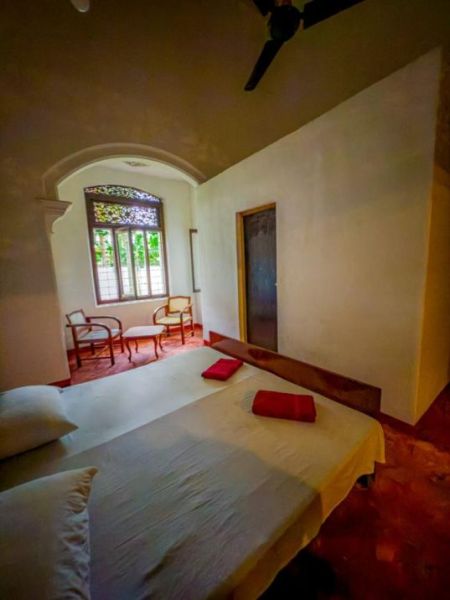 Bedroom - Historic Walawwa and Three-Storey Hotel Property for Sale - Payagala, Near Kalutara Town | LKR 270 Million (EM734)