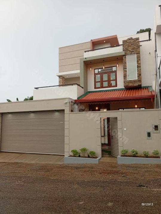 Exterior - House for sale in Piliyandala