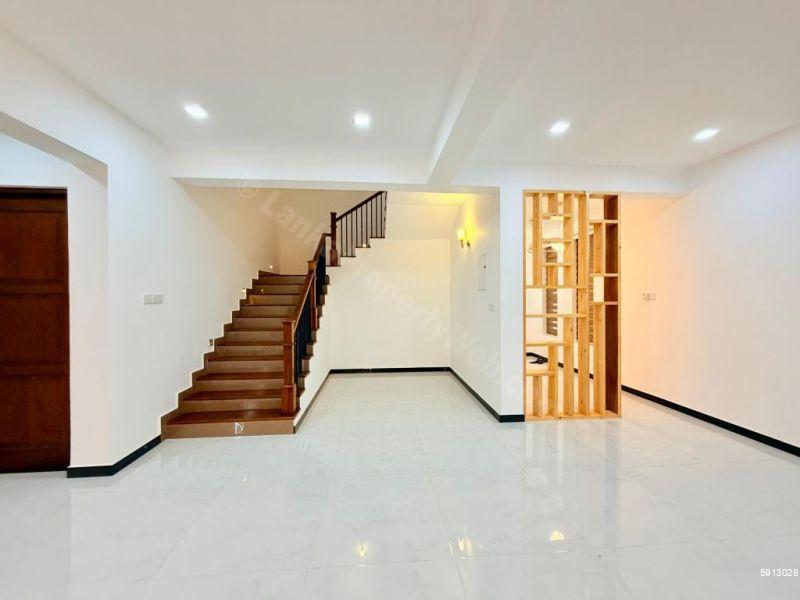 Living Room - House for sale in Thalawathugoda