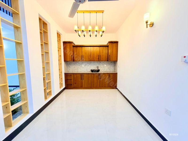 House for sale in Thalawathugoda