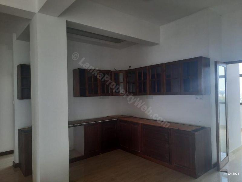 Commercial for sale in Battaramulla