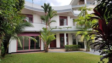 Exterior - House For Rent - Battaramulla (05 bed, Unfurnished)