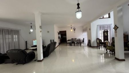 Living Room - Solar Powered 3 Storied Spacious House Close to Kohuwala, Dehiwala & Nugegoda