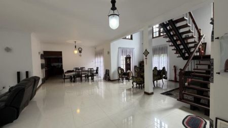 Living Room - Solar Powered 3 Storied Spacious House Close to Kohuwala, Dehiwala & Nugegoda
