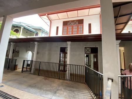 Exterior - Two Storied Spacious House with Annex Close to Thalawathugoda Junction