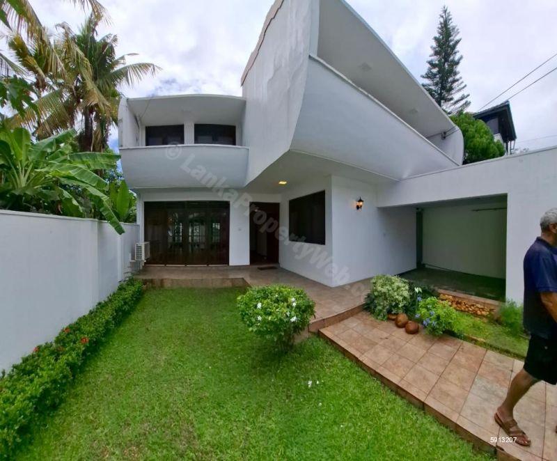 Exterior - House for rent in Dehiwala